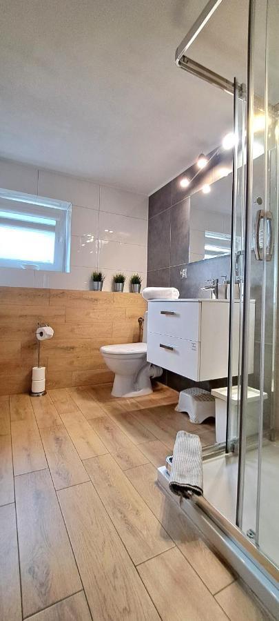 Pokoje I Apartamenty Na Szkolnej Zator Exterior photo